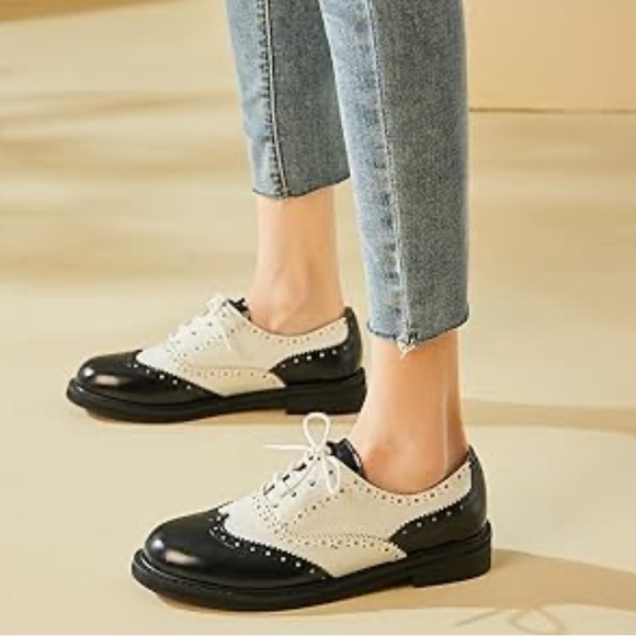 Cavallini Black & Cream Oxford Lace Up Shoes - Picture 1 of 10